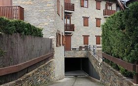 Esquía en Baqueira o Espot y visita Aigüestortes y alrededores